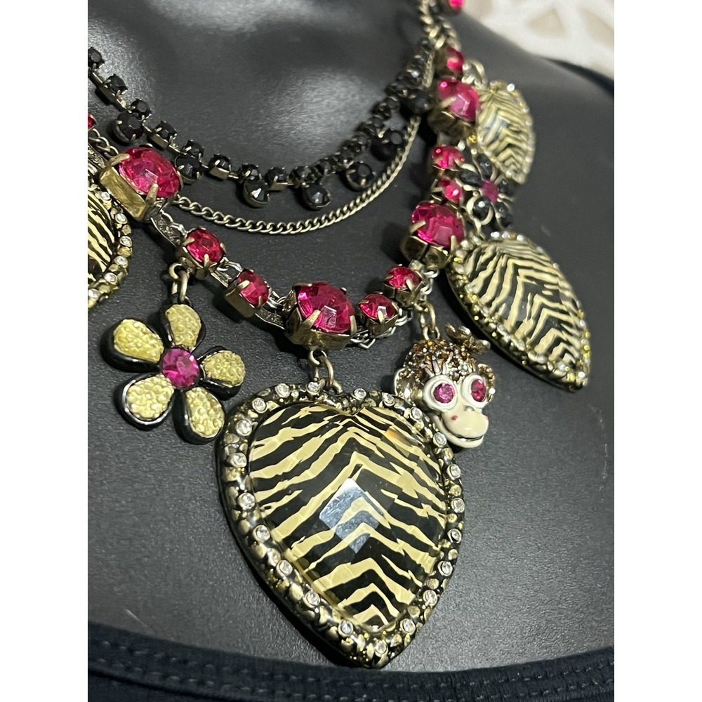 Betsey Johnson Safari Animal Charm Statement Necklace Zebra Heart - Picture 4 of 16